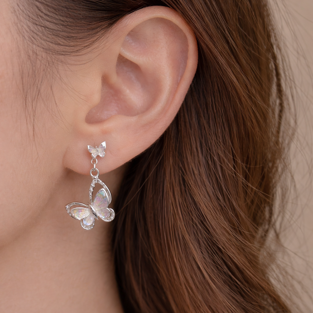 🦋✨ Elegant Butterfly Drop Earrings