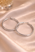 ✨ Classic Silver Hoop Earrings – Timeless Everyday Essential 🤍