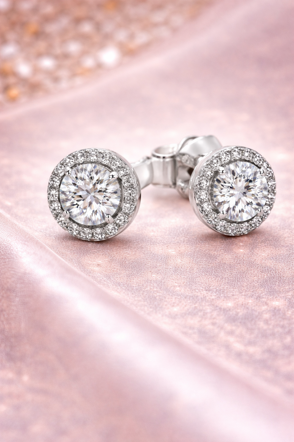 ✨ Classic Halo Stud Earrings – Timeless Silver Sparkle 🤍