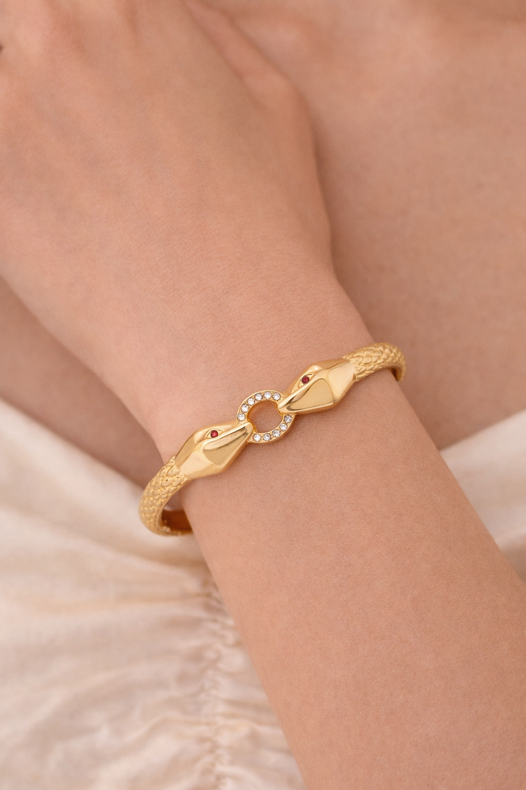 18K Gold Plated Serpent Cuff Bangle – Bold Luxury Statement 🐍✨