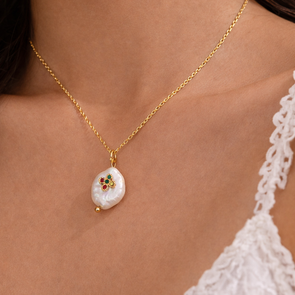 Baroque Pearl Flower Necklace ✨🤍