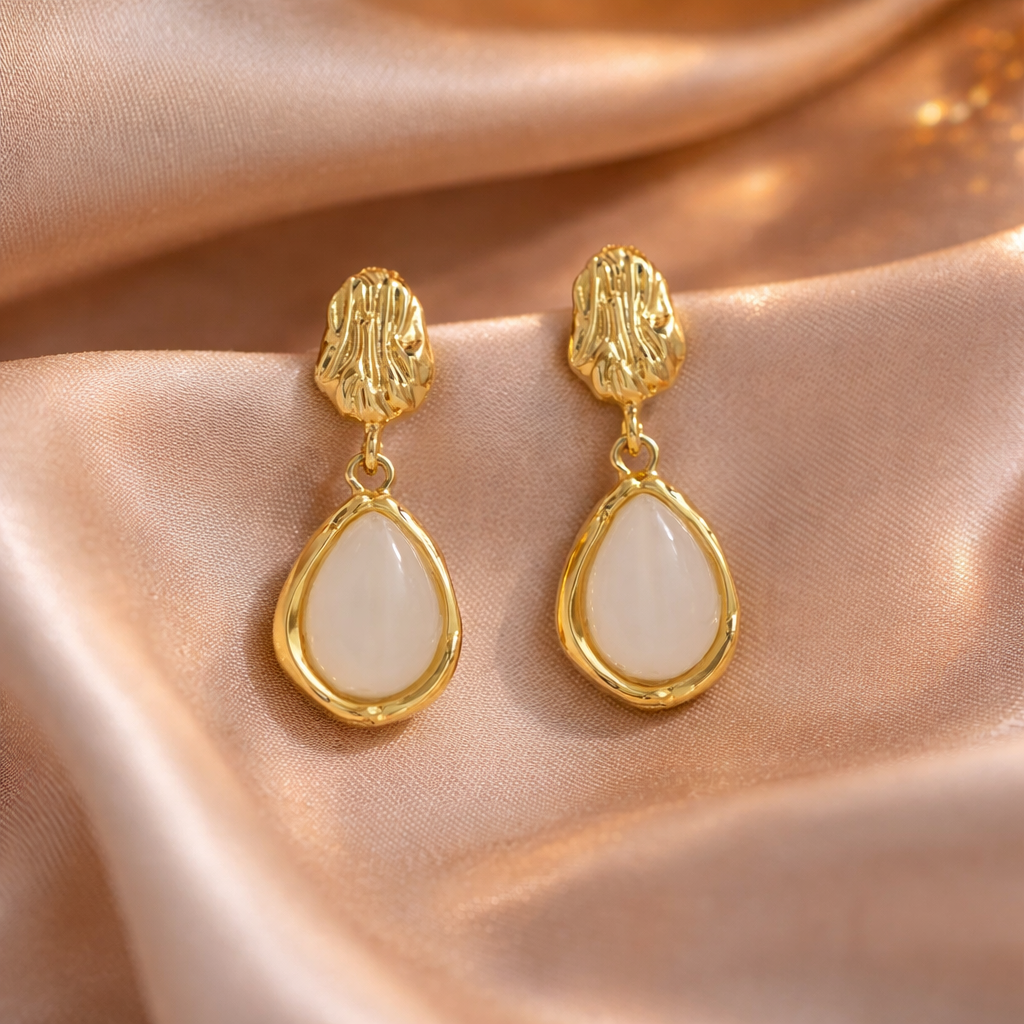 ✨ Elegant Gold Teardrop Earrings 🤍B2F1