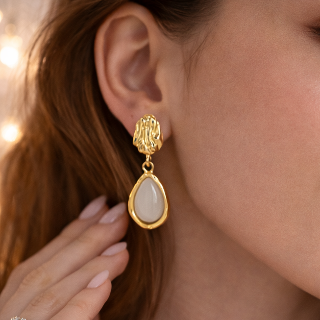 ✨ Elegant Gold Teardrop Earrings 🤍B2F1