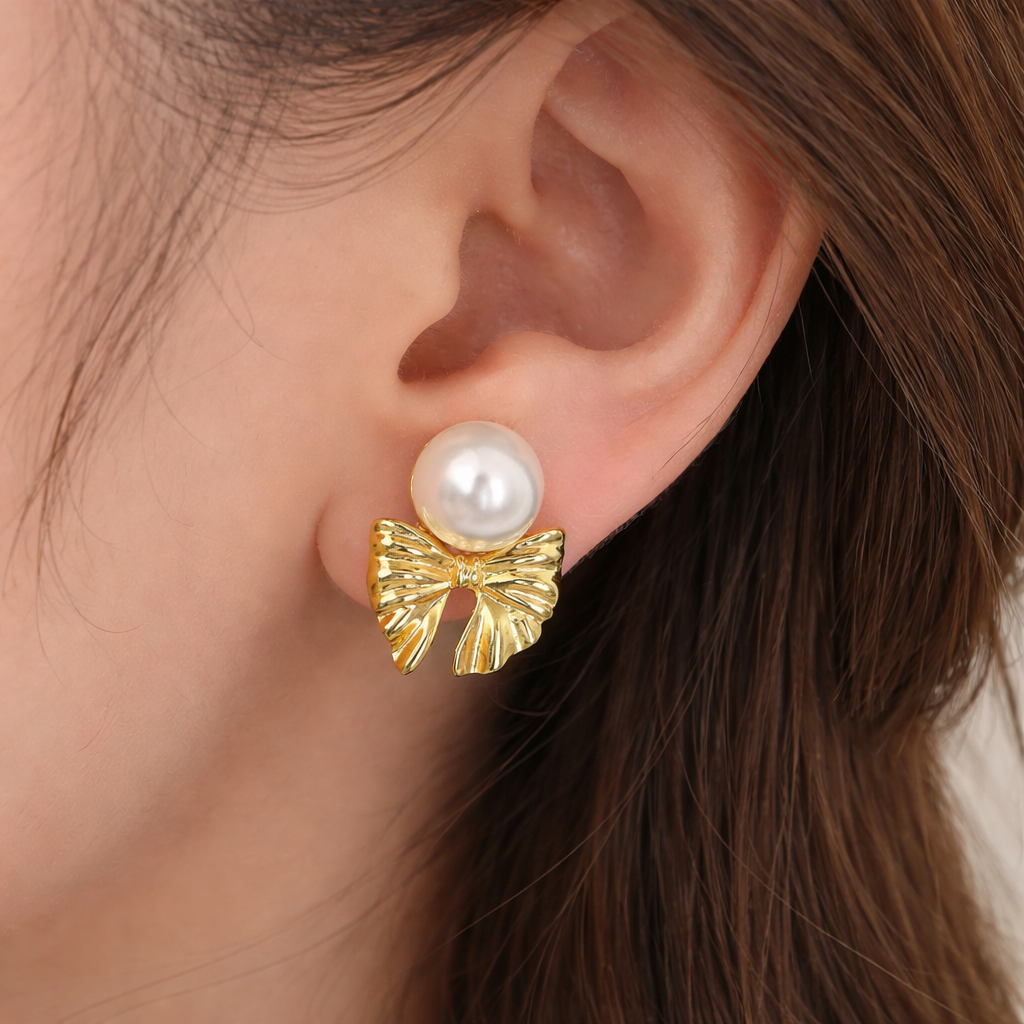🎀 Pearl Bow Stud Earrings