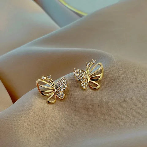 🦋✨ Golden Butterfly Sparkle Stud Earrings B2F1