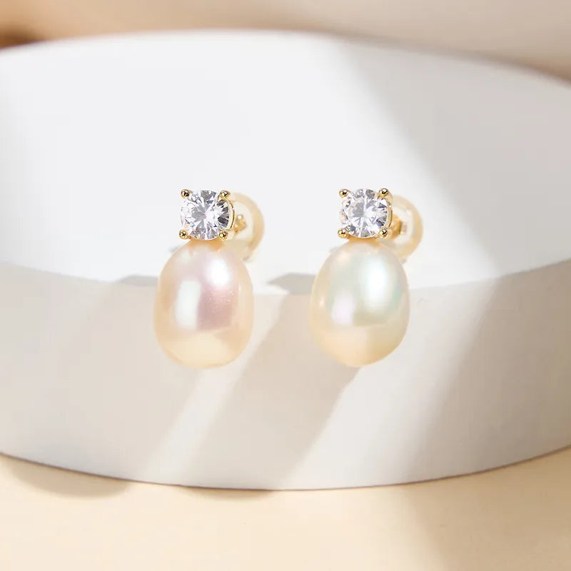 🤍 Pearl Drop Necklace & Stud Earrings Set